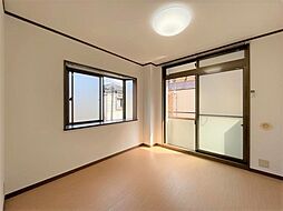 メゾンレステ 2階ワンルームのリビング/ダイニング