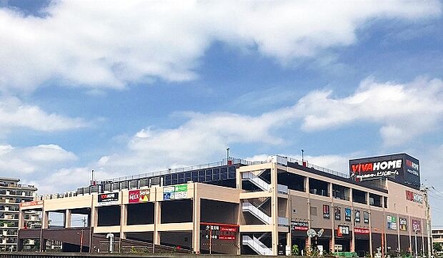 ビバホーム足立神明店まで約1300ｍ（徒歩17分）