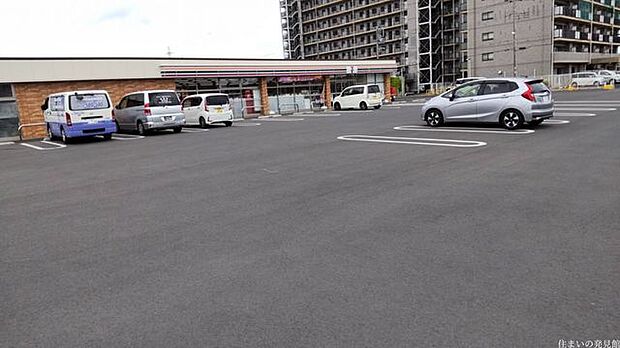 セブンイレブン山武市役所前店 徒歩10分。 730m