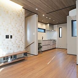 神明町3貸家 1 1LDKのリビング/ダイニング