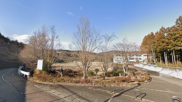 相模原市立内郷中学校（1470m）