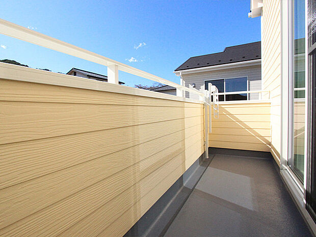 【施工事例:バルコニー】 陽当りの良いバルコニーです。