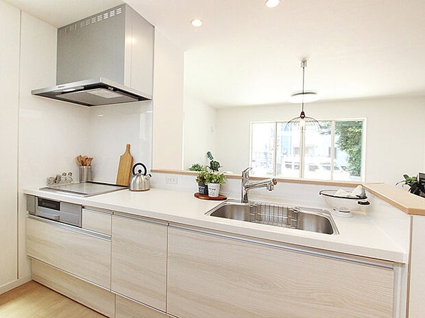 ［施工例］キッチン 対面式キッチンはリビングの様子が見渡せてお子様がいても安心♪