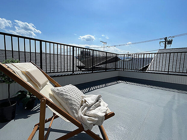 ［施工例］ルーフバルコニー 用途無限大なルーフバルコニーで気軽にアウトドア気分♪