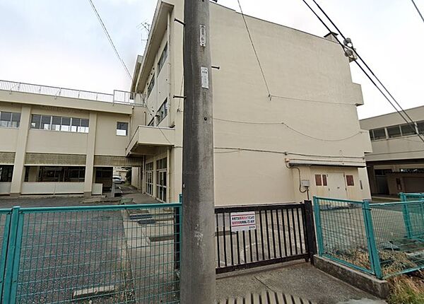 相模原市立田名小学校（700m）