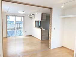 ビューノ 2階1LDKのリビング/ダイニング