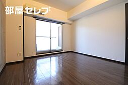 SK BUILDING-10 1階ワンルームのリビング/ダイニング