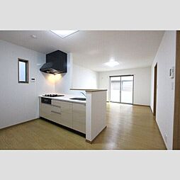 甚目寺五位田82KODATEXV 1階3SLDKのリビング/ダイニング