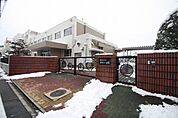 名古屋市立栄生小学校 460m