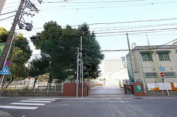 画像29:名古屋市立冨士中学校 437m