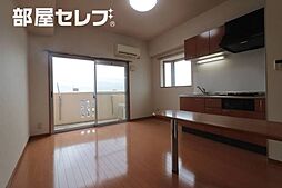 ロイヤルピジョン岩塚 2階1LDKのリビング/ダイニング