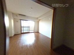 ルトゥール 4階1DKのリビング/ダイニング