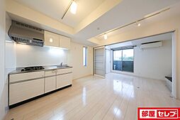 quatre saisons 2階1LDKのリビング/ダイニング