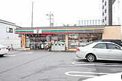 セブンイレブン名古屋若葉通2丁目店 270m