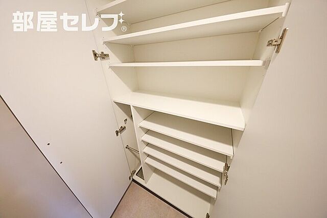 収納