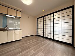 グランドアムール 4階1LDKのリビング/ダイニング