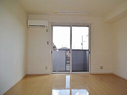 ピノリーヴァ 2階ワンルームのリビング/ダイニング