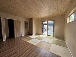 京月東町中古住宅 3SLDKのリビング/ダイニング