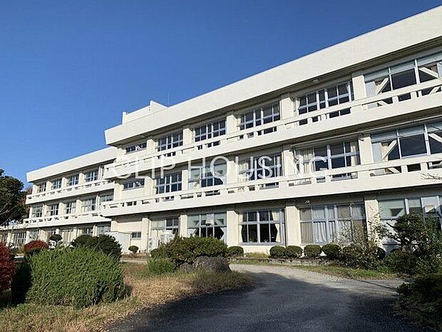 大井町立湘光中学校 徒歩15分。 1190m