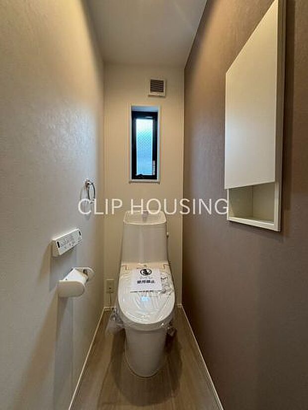 清潔感のあるトイレは、手入れがしやすい仕様で毎日快適にお使いいただけます！