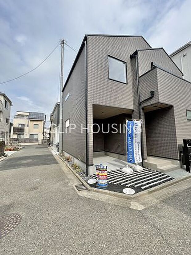 南西角地の開放感ある立地に存在感ある戸建てが外構も完成しました!