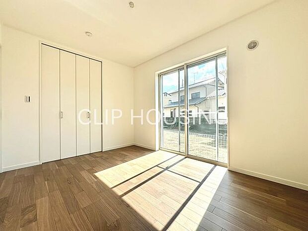 一人ひとりの大切なプライベート空間。趣味・感性で個性的に飾って頂けるようシンプルに仕上げてあります。