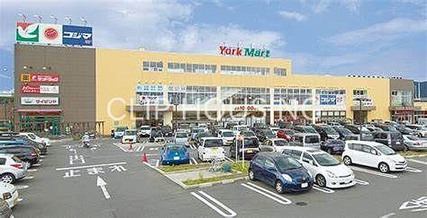 ヨークタウン北金目 徒歩22分。 1710m