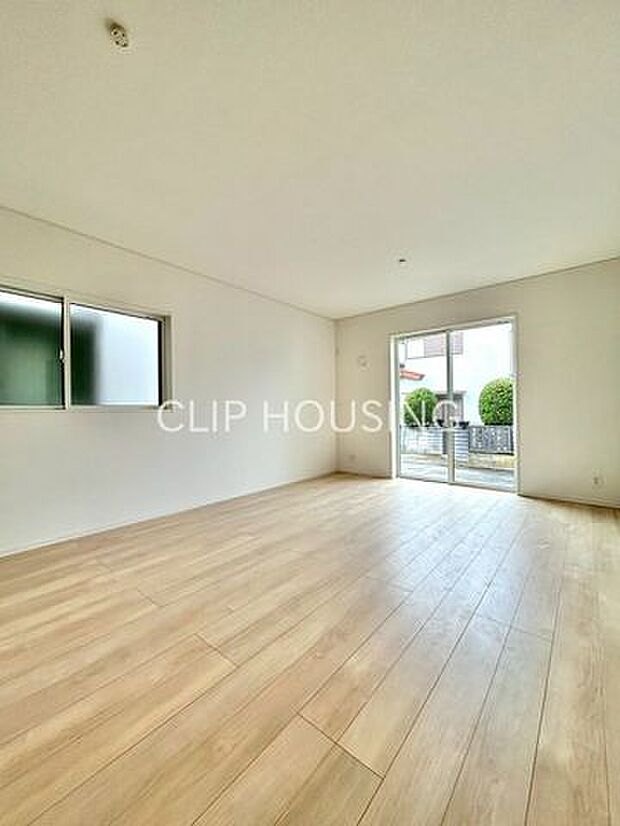 リビングで過ごす家族を眺めながらのお料理も可能です！