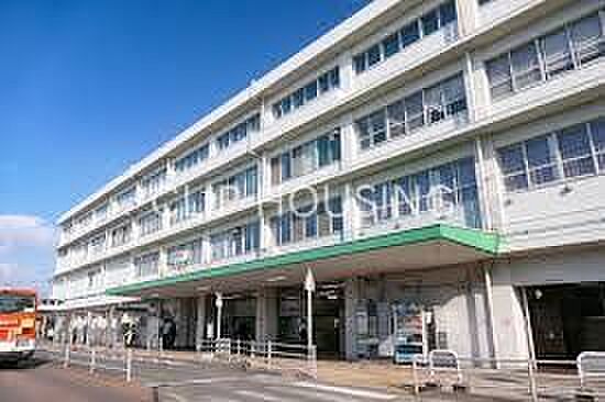 国府津駅(JR東日本 東海道本線) 徒歩22分。 1700m