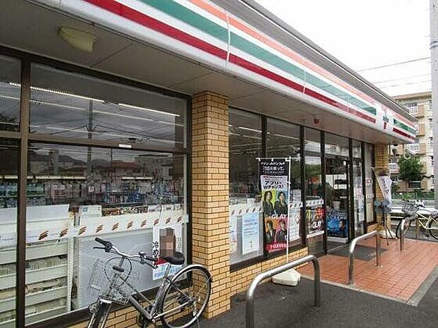 セブンイレブン小田原小八幡4丁目店 徒歩6分。 440m