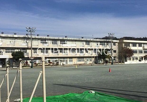 小田原市立国府津小学校 徒歩15分。 1150m