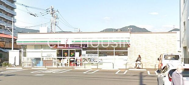 セブンイレブン秦野寿町店 徒歩3分。 220m