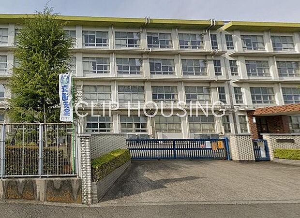 平塚市立山下小学校 徒歩7分。 550m