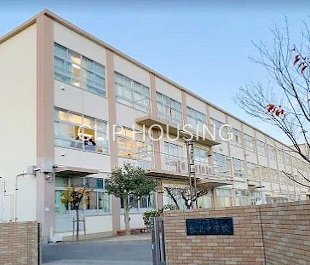 茅ヶ崎市立松浪中学校 徒歩13分。 1020m