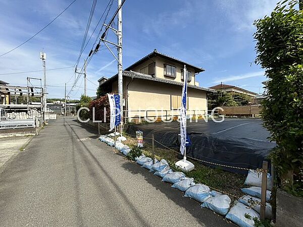 北道路の整形地！車両並列2台駐車も可能です。