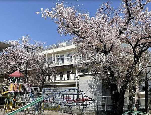 平塚市立ひばり幼稚園 徒歩6分。 440m