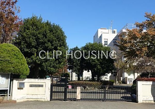 平塚市立南原小学校 徒歩9分。 720m