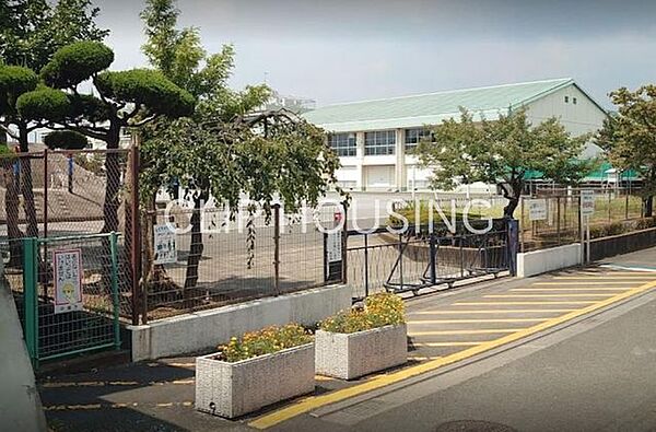 平塚市立金目小学校五領ヶ台分校 徒歩8分。 610m