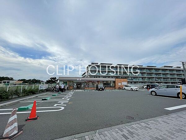 セブンイレブン茅ヶ崎サザンビーチ店 徒歩6分。 430m