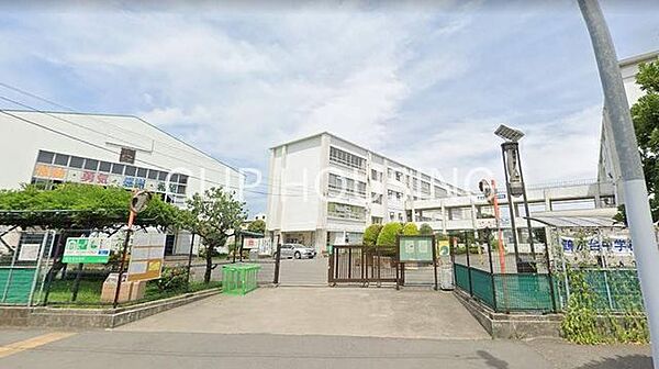 茅ヶ崎市立鶴が台中学校 徒歩19分。 1520m