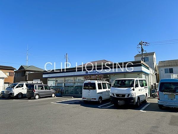 ファミリーマート鎌倉津店 徒歩7分。 540m