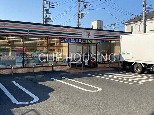 セブンイレブン茅ケ崎十間坂店 徒歩3分。 180m