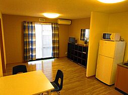 ポイントスクエア 1階1LDKのリビング/ダイニング