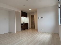 LA VILLA五箇荘　A棟 1階1LDKのリビング/ダイニング