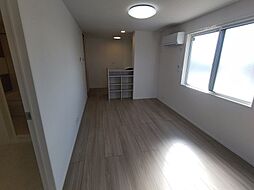 マハロ 1階1LDKのリビング/ダイニング