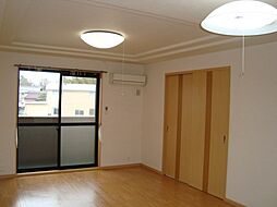 Green Village 2階1LDKのリビング/ダイニング