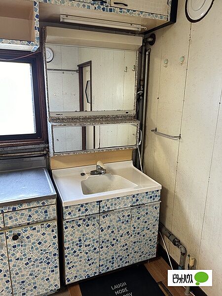 detached 北海道樺戸郡新十津川町字中央
地図を見る