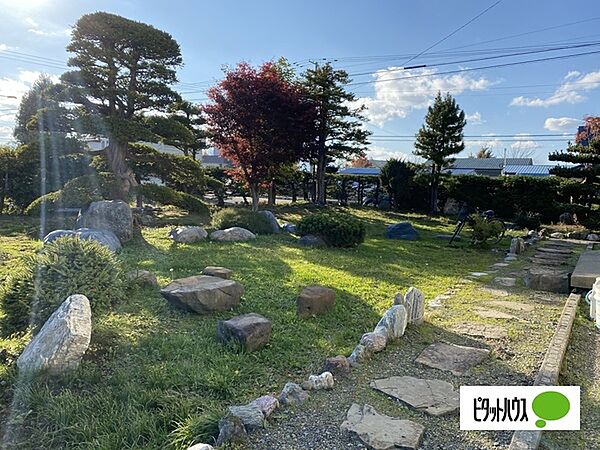detached 北海道樺戸郡新十津川町字中央
地図を見る