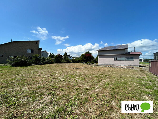 住宅裏の敷地を自由にお使いいただけます