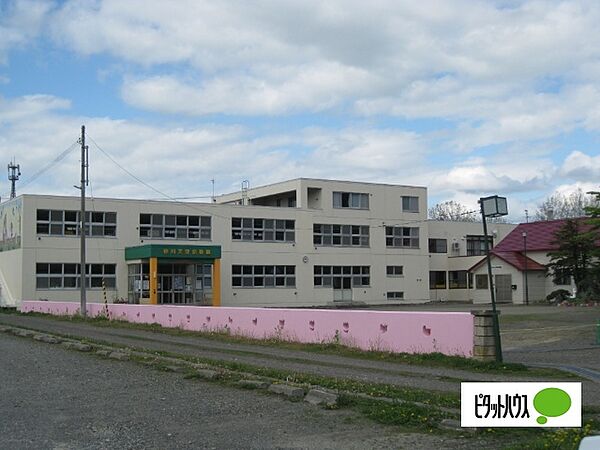 幼稚園、保育園「砂川天使幼稚園まで1944m」
